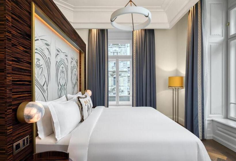 带城市景观的套间, Matild Palace, A Luxury Collection