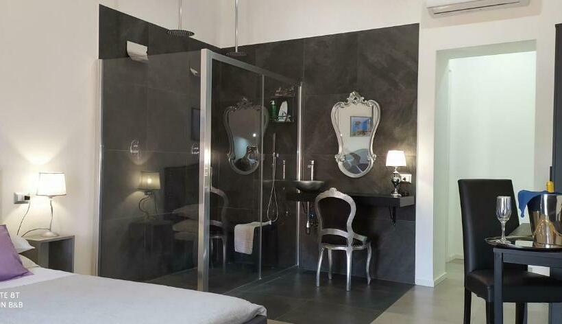 اتاق لوکس با بالکن, Symposion B&b Apart