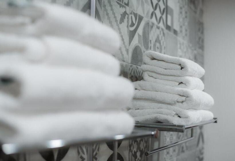 اتاق استاندارد, Ea Hotel Victoria