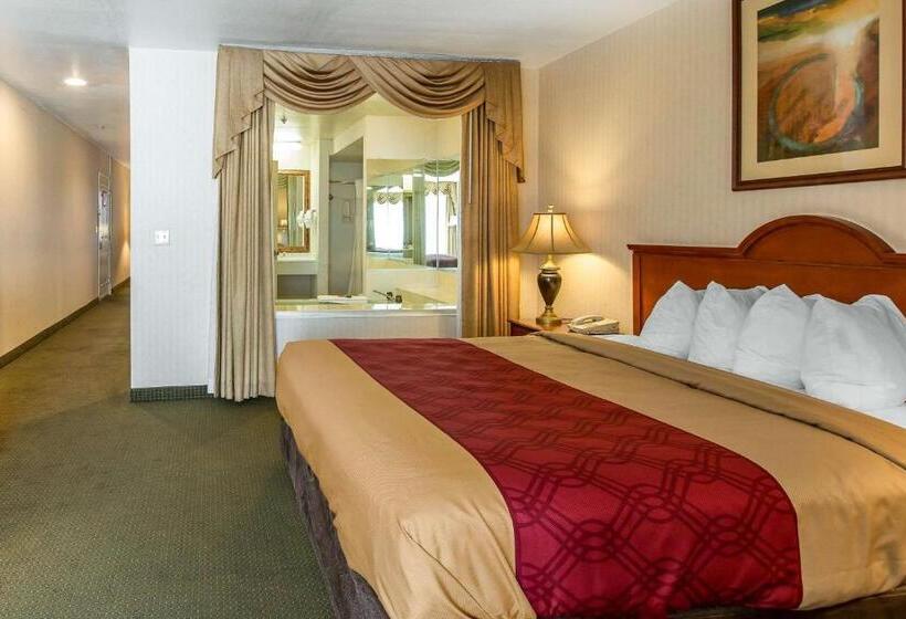 스위트 킹사이즈 침대, Econo Lodge Inn & Suites Riverside  Corona