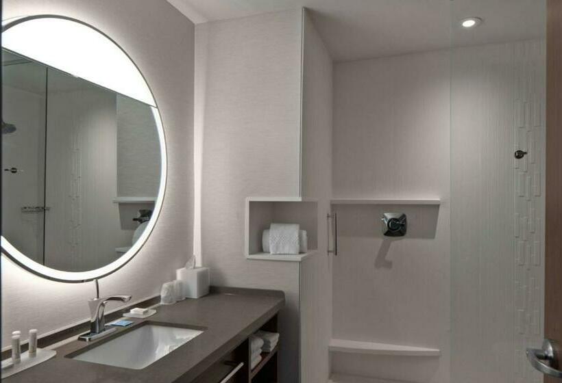 스탠다드 룸 킹사이즈 침대, Courtyard By Marriott Jefferson City