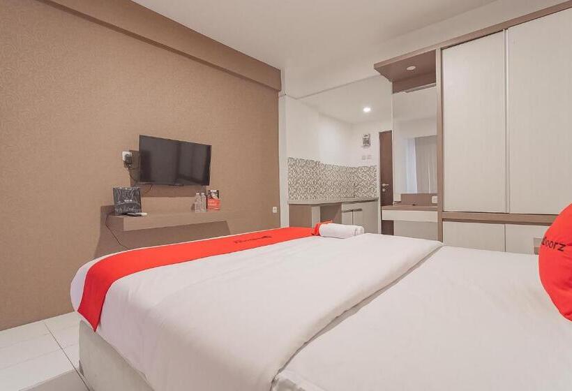 Номер Deluxe, Reddoorz Apartment @ Emerald Towers Bandung