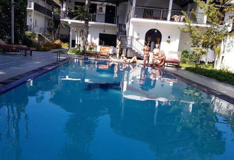 Quarto Familiar, Ella Forest Paradise