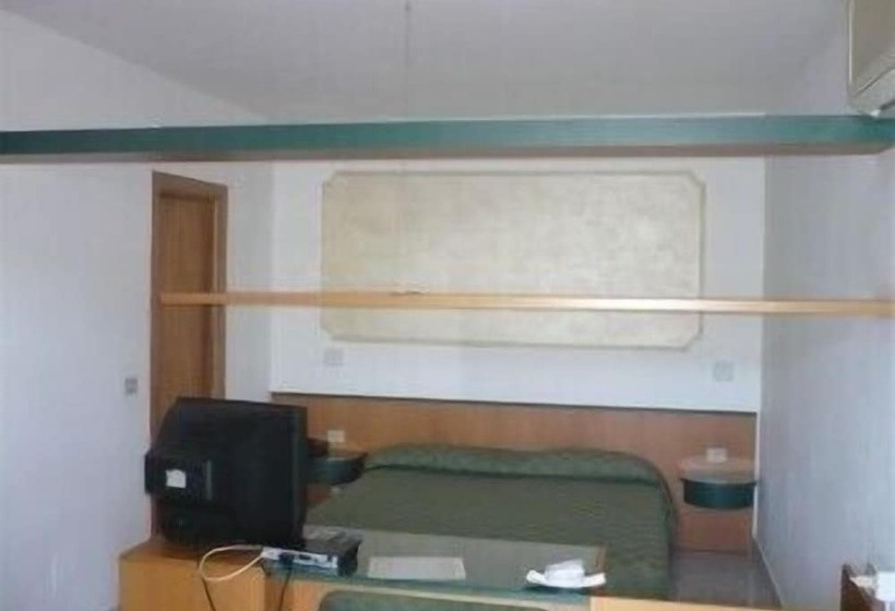 Номер Стандарт, Ambrosio La Corte