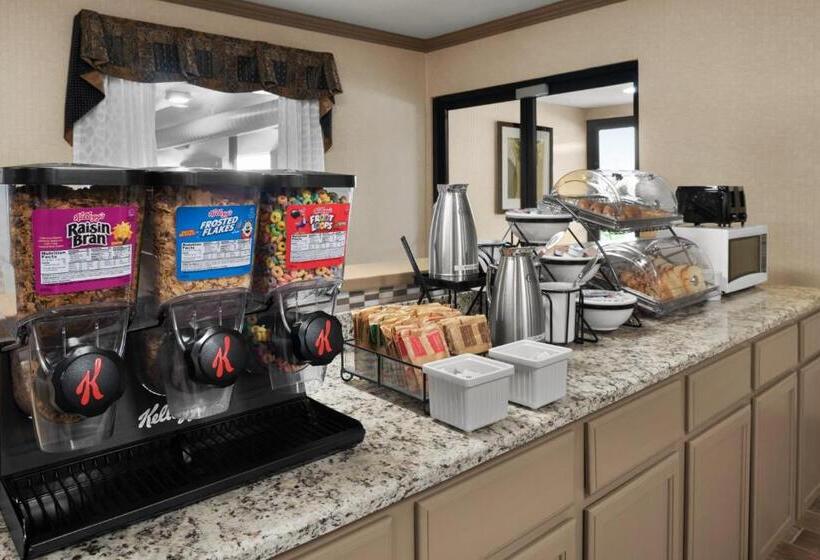 Студио Стандарт Кровать Кинг, Baymont By Wyndham Belleville Airport Area Free Airport Shuttle