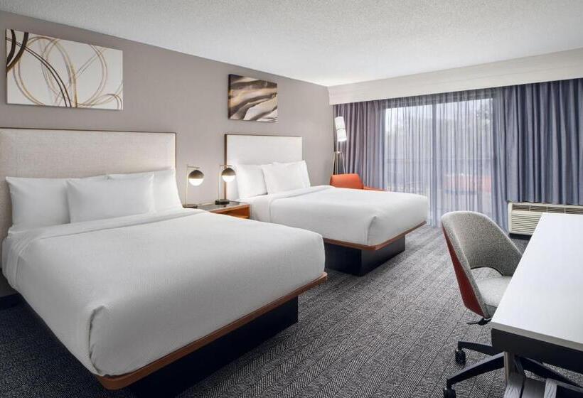 장애인을 위한 스탠다드 룸, Courtyard Baton Rouge Siegen Lane