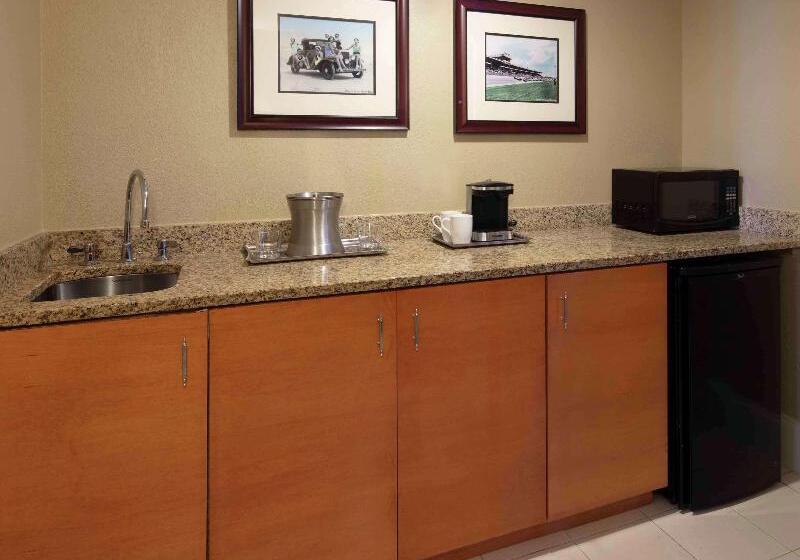 Люкс Кровать Кинг, Hilton Daytona Beach Oceanfront Resort