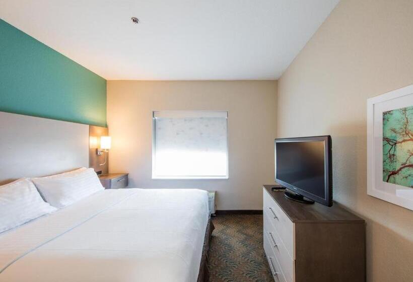 Люкс 2 Спальни, Holiday Inn Hotel & Suites Lake City, An Ihg