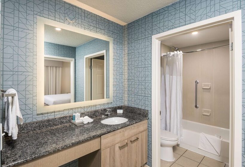 Svit, Homewood Suites By Hilton Miami Airport/blue Lagoon