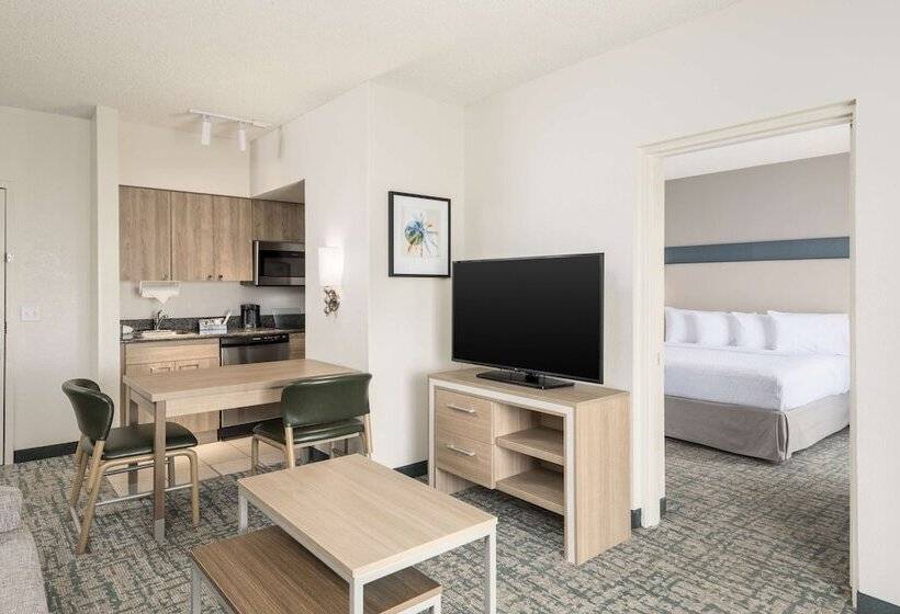 Svit, Homewood Suites By Hilton Miami Airport/blue Lagoon