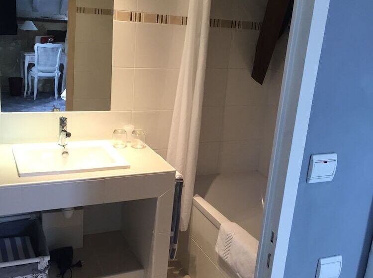 Номер Стандарт, Hostellerie Les Griffons