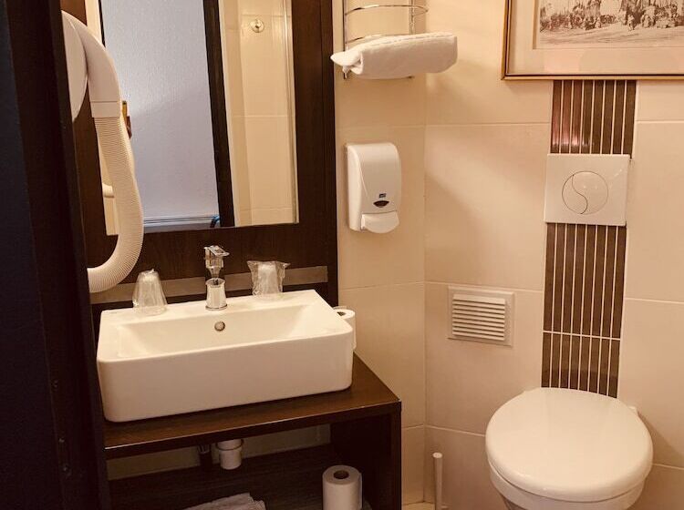 Номер Комфорт, Inn Design Dijon Sud