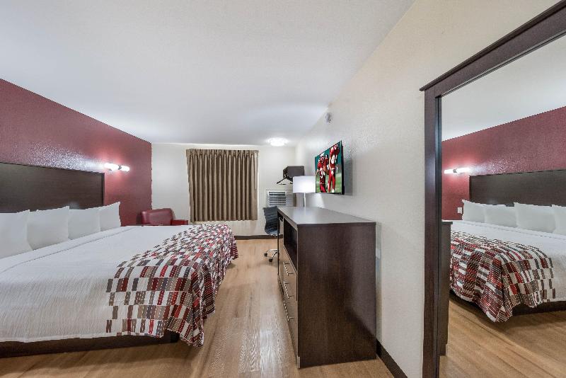 带大床的豪华间, Red Roof Inn & Suites Denton