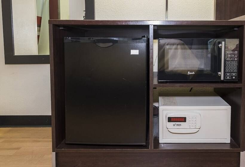 Номер Deluxe, Red Roof Inn & Suites Hermitage