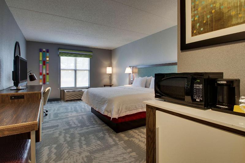 חדר סטנדרט עם מיטת קינג, Hampton Inn & Suites Chicago/aurora