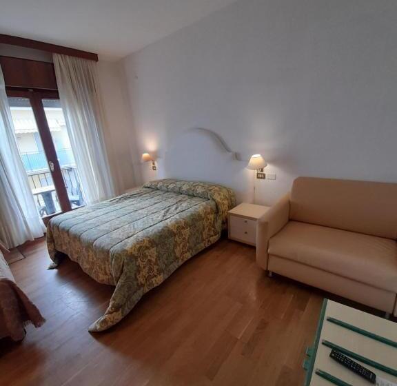 Quarto Triplo Estandar, San Marco