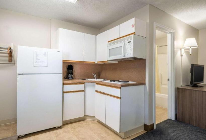 带大床的标准间, Suburban Studios Of Wilmington
