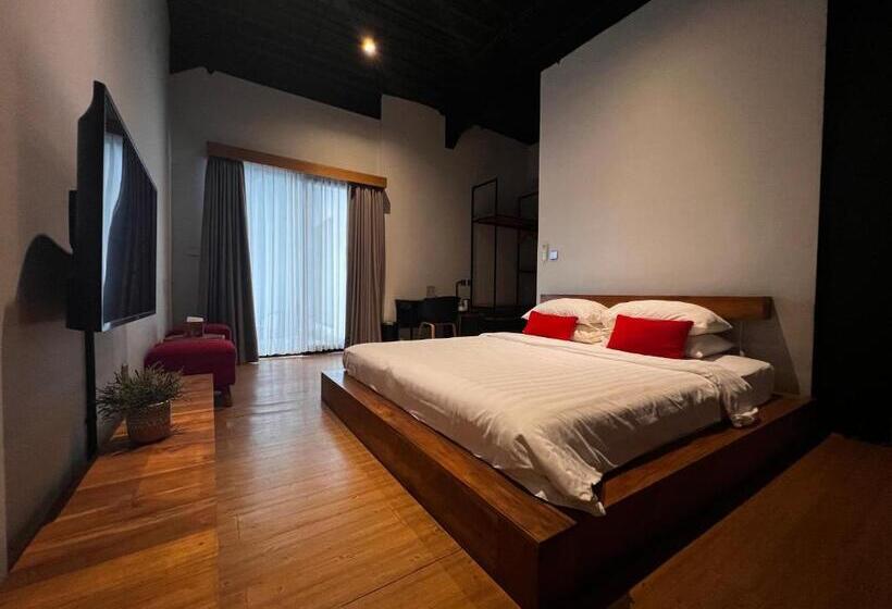 디럭스 룸, Rumah Kahyangan