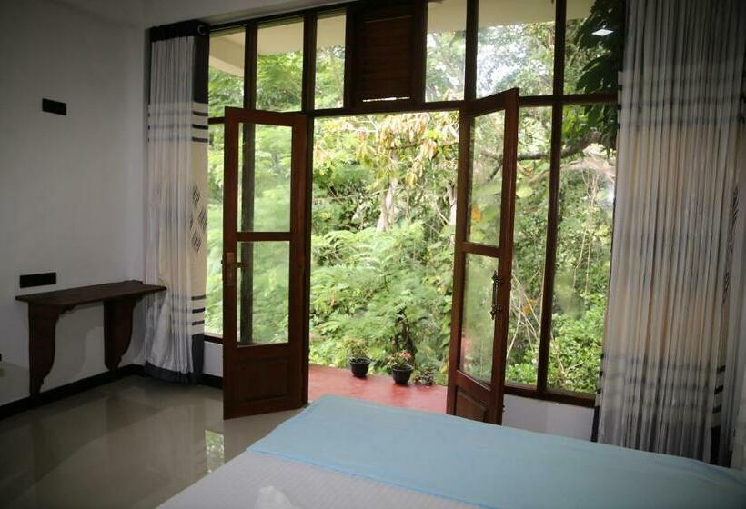 اتاق لوکس خانوادگی, Pepper Garden Resort