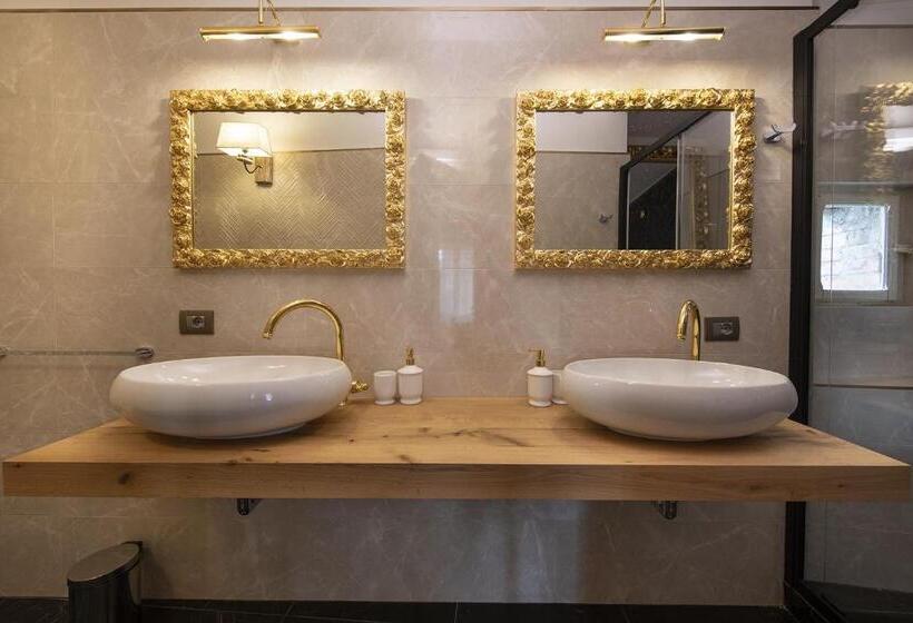 キングサイズベッドのスタンダードルーム, La Togata Hotellerie De Charme Relais Il Terrazzo