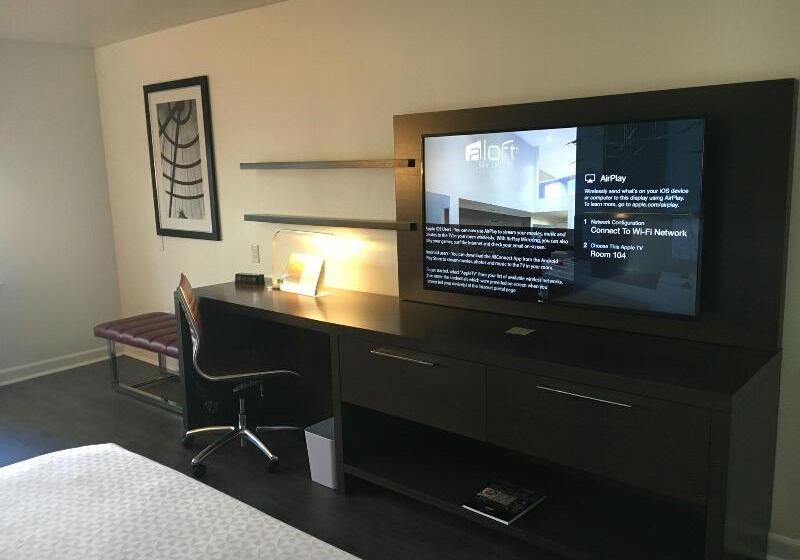 带特大床的标准间, Aloft San Jose Cupertino