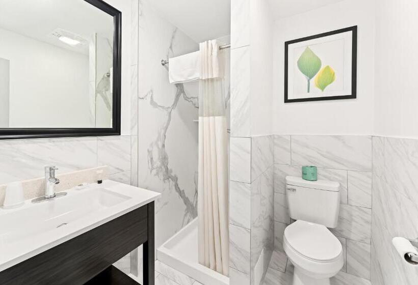 스탠다드 룸 킹사이즈 침대, Americas Best Value Inn Stonington Mystic