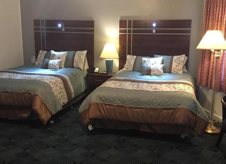 Номер Стандарт 2 Двуспальные Кровати, Berkshire Inn