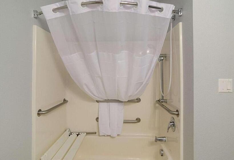 身障者適用キングサイズベッドルーム, Quality Inn