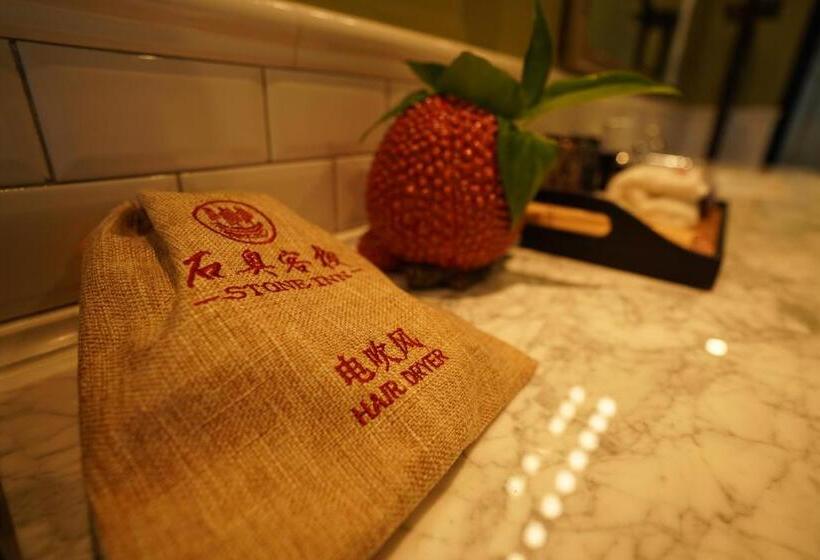 جناح مزوَّد بشرفة, Guangzhou Nansha Stone Inn