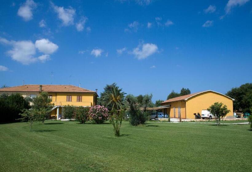 Четырехместный Номер Стандарт Вид на Сад, Agriturismo Eucaliptus
