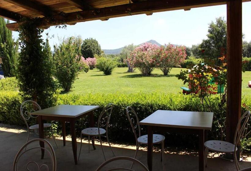 Трехместный Номер Стандарт Вид на Сад, Agriturismo Eucaliptus