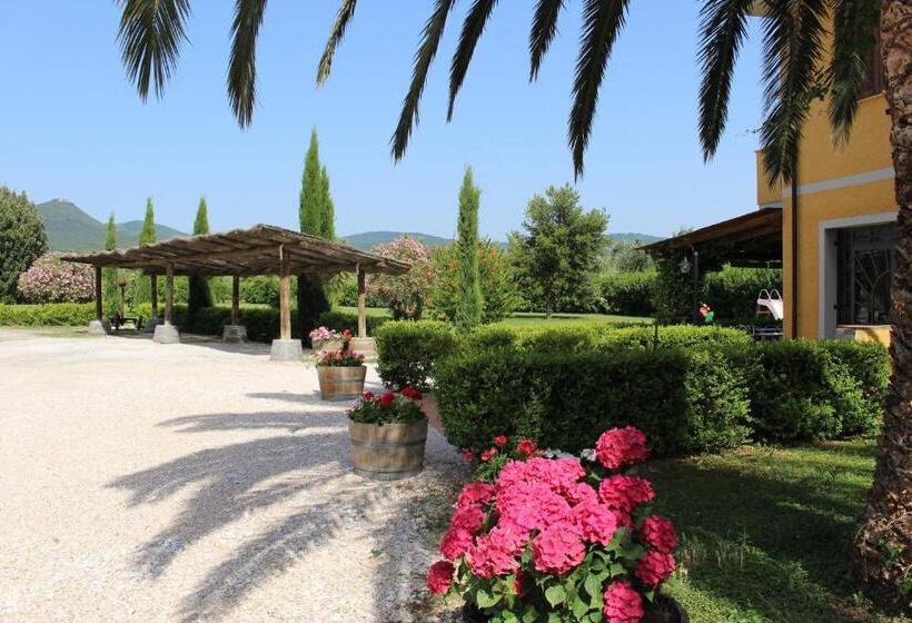Четырехместный Номер Стандарт Вид на Сад, Agriturismo Eucaliptus