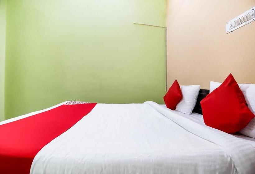 Трехместный Номер Классика, Oyo 66940 New Delhi Grand
