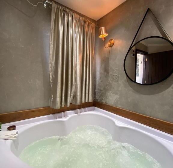 자쿠지 스위트, Bombinhas Guest House