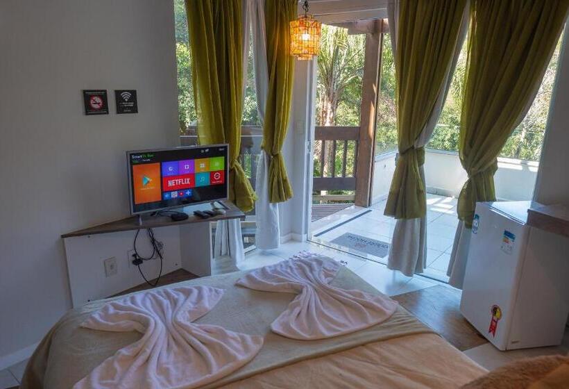 스위트, Bombinhas Guest House