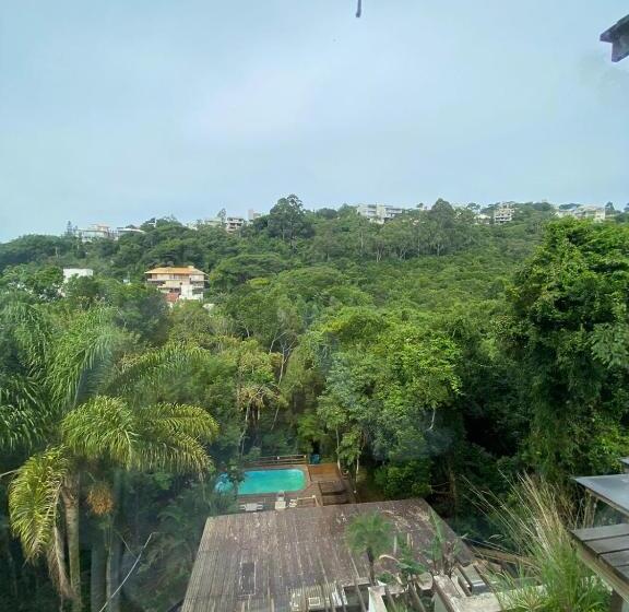 디럭스 자쿠지룸, Bombinhas Guest House