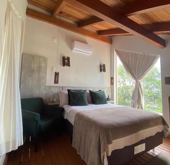 デラックススイート, Bombinhas Guest House