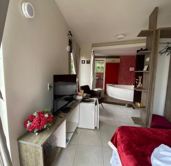 バスタブ付きデラックスルーム, Bombinhas Guest House
