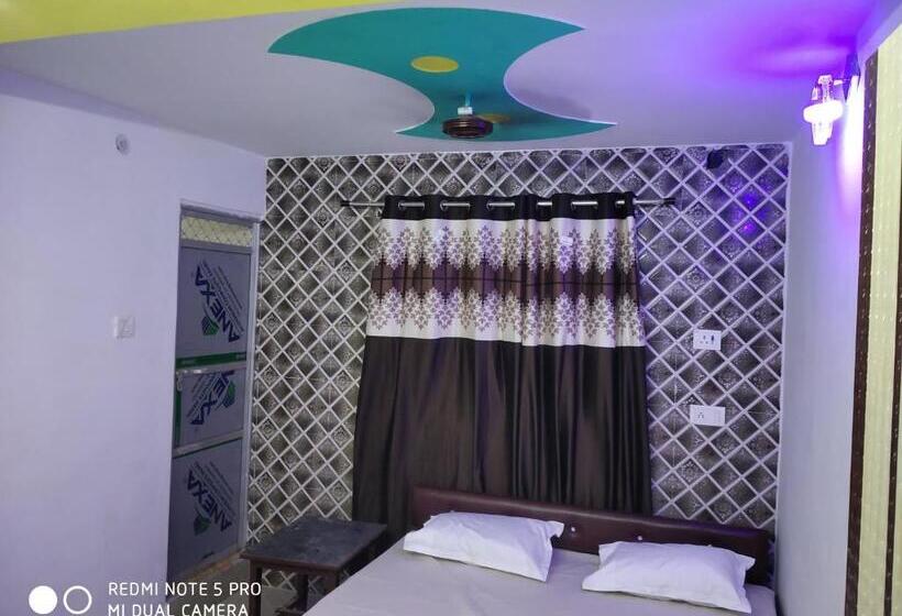Номер Стандарт, New Hotel Yatri Niwas