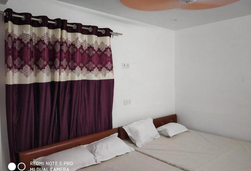 Номер Стандарт, New Hotel Yatri Niwas