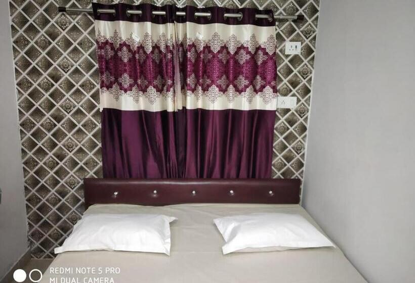 Люкс Повышенной Комфортности, New Hotel Yatri Niwas