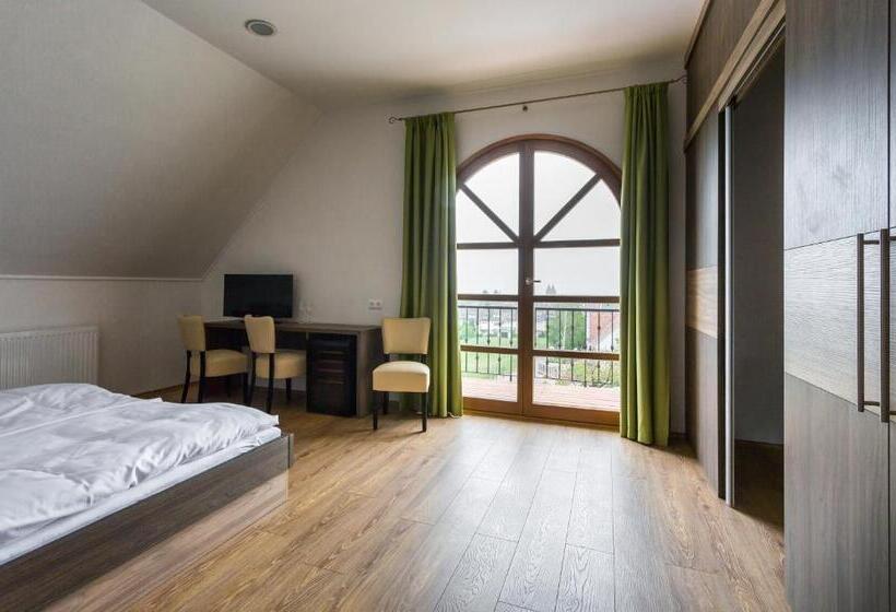 Quarto Familiar, Figula Vendégház