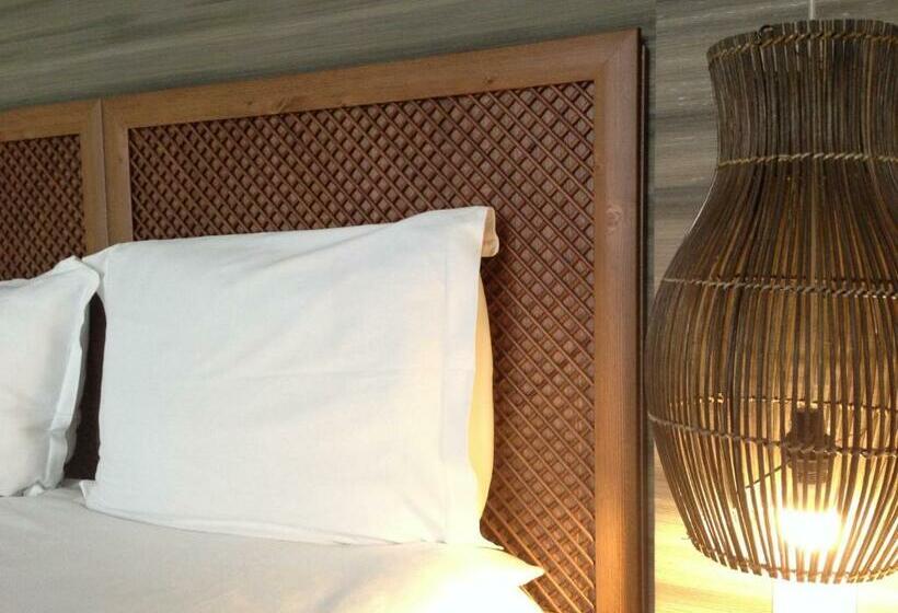 デラックススタジオ, Guest Rooms Maria Luiza