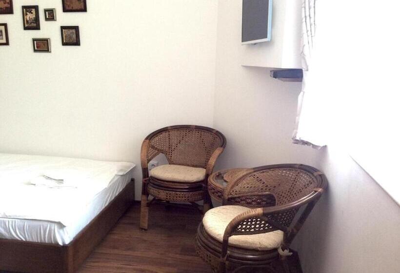 スタンダードシングルルーム, Guest Rooms Maria Luiza