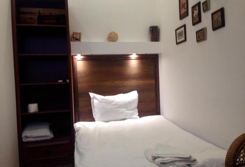 スタンダードシングルルーム, Guest Rooms Maria Luiza