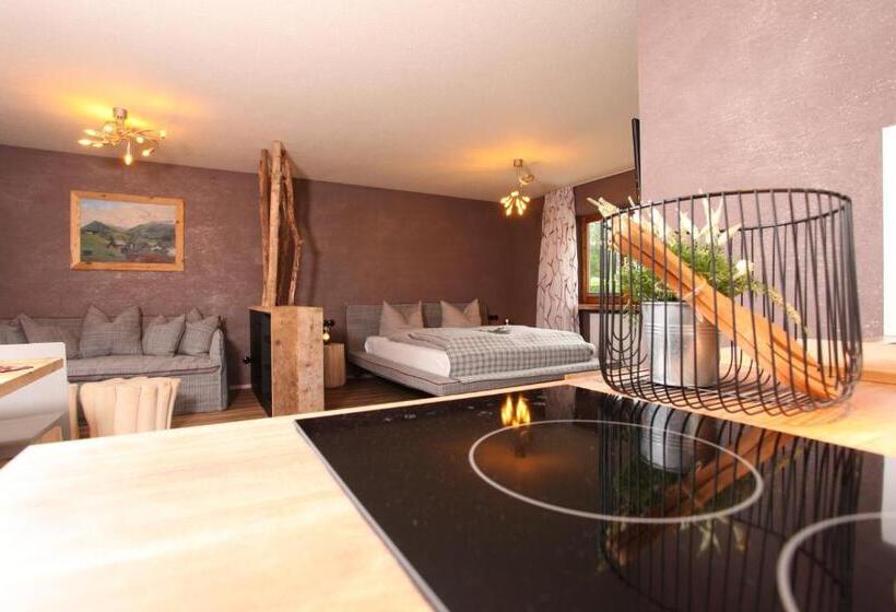 Студия Стандарт, Landhaus Bromm