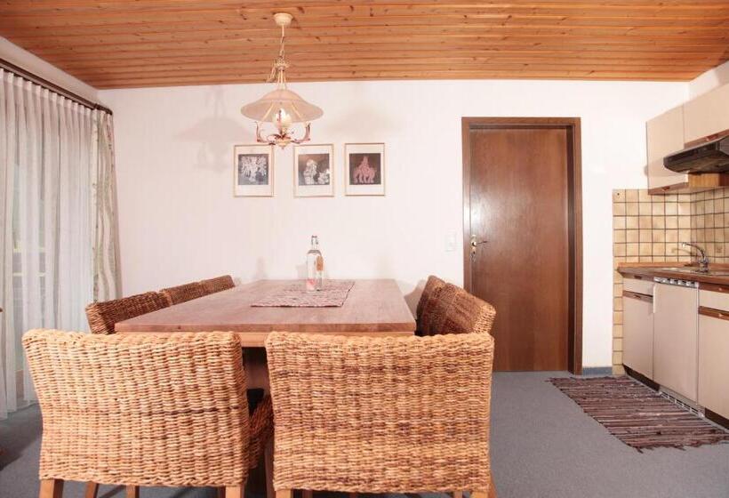 Апартаменты 3 Спальни, Landhaus Bromm