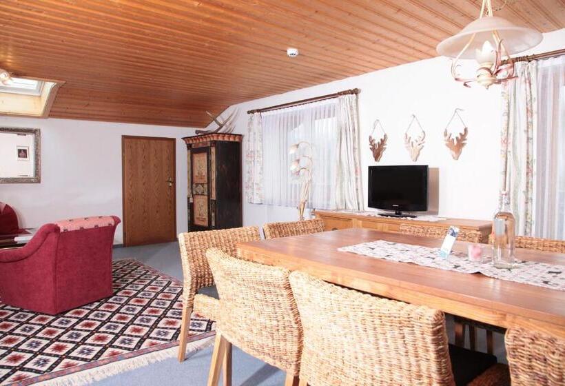Апартаменты 3 Спальни, Landhaus Bromm