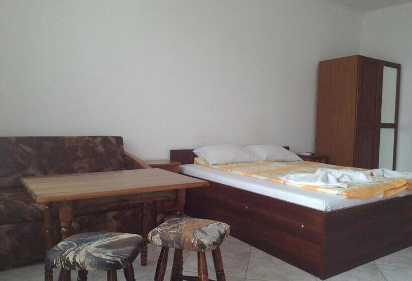 Номер Стандарт с Балконом, Guest House Diamant