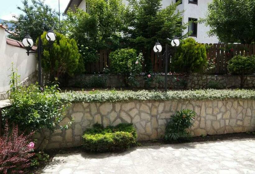 דירת חדר, Guest House Ela